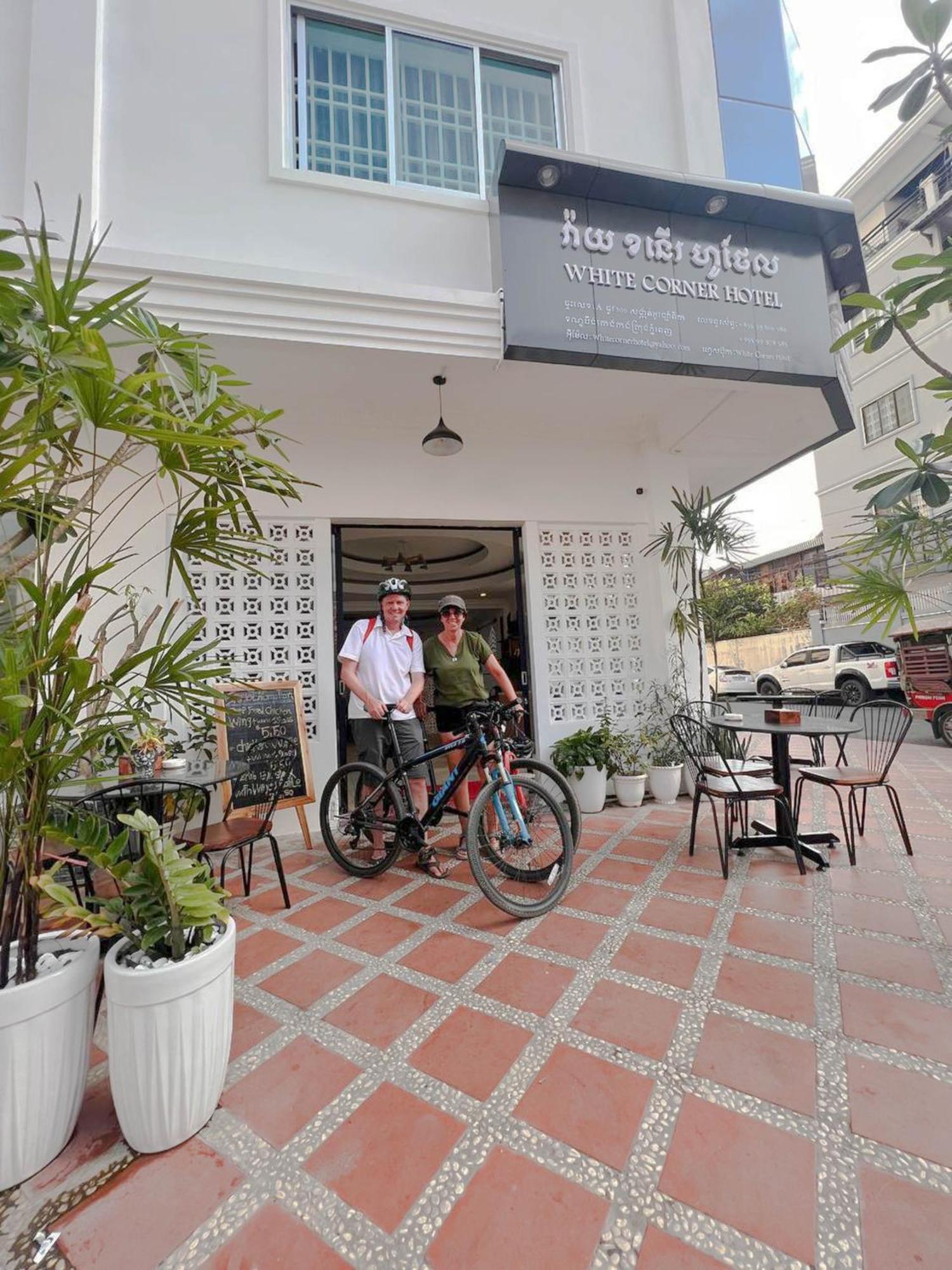 White Corner Hotel Пном Пен Екстериор снимка